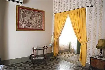 Castelcarlo Bed & Breakfast